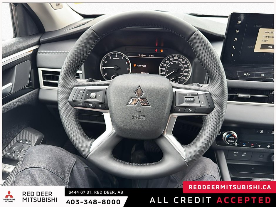 2025 Mitsubishi Outlander SE S-AWC-10
