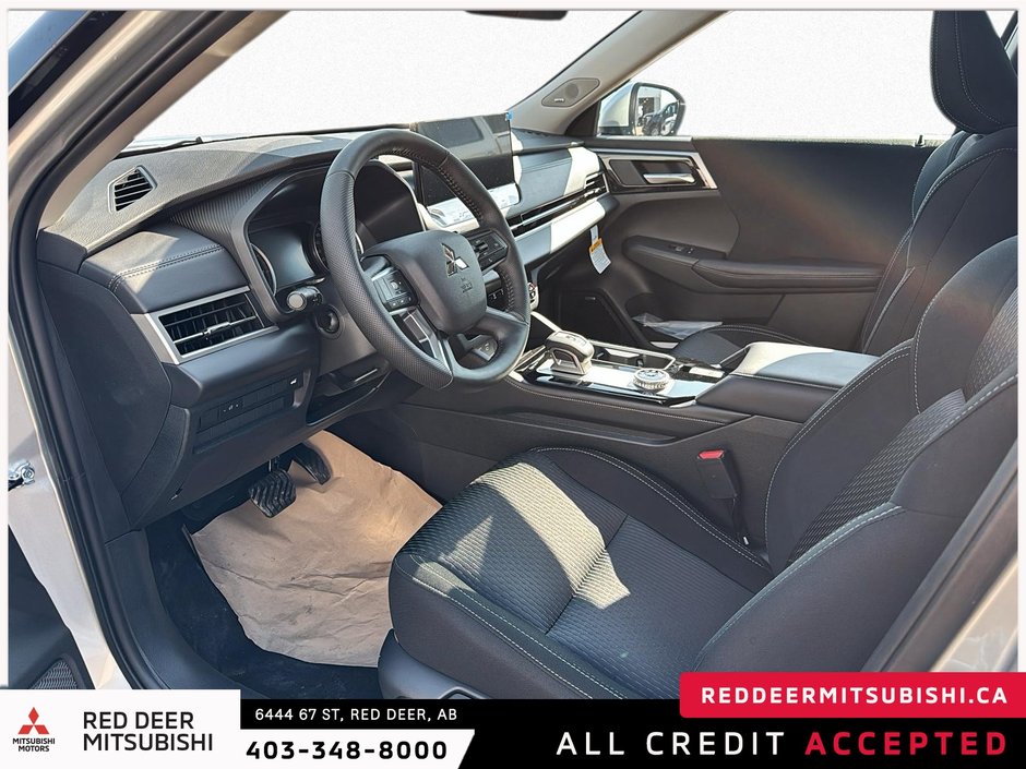 2025 Mitsubishi Outlander SE S-AWC-7