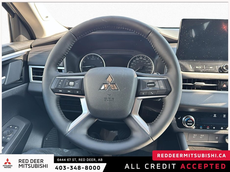 2025 Mitsubishi Outlander SE S-AWC-10