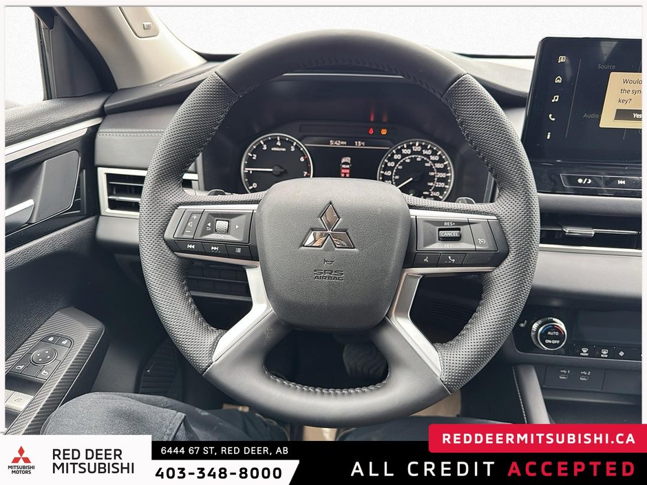 2025 Mitsubishi Outlander ES S-AWC-10