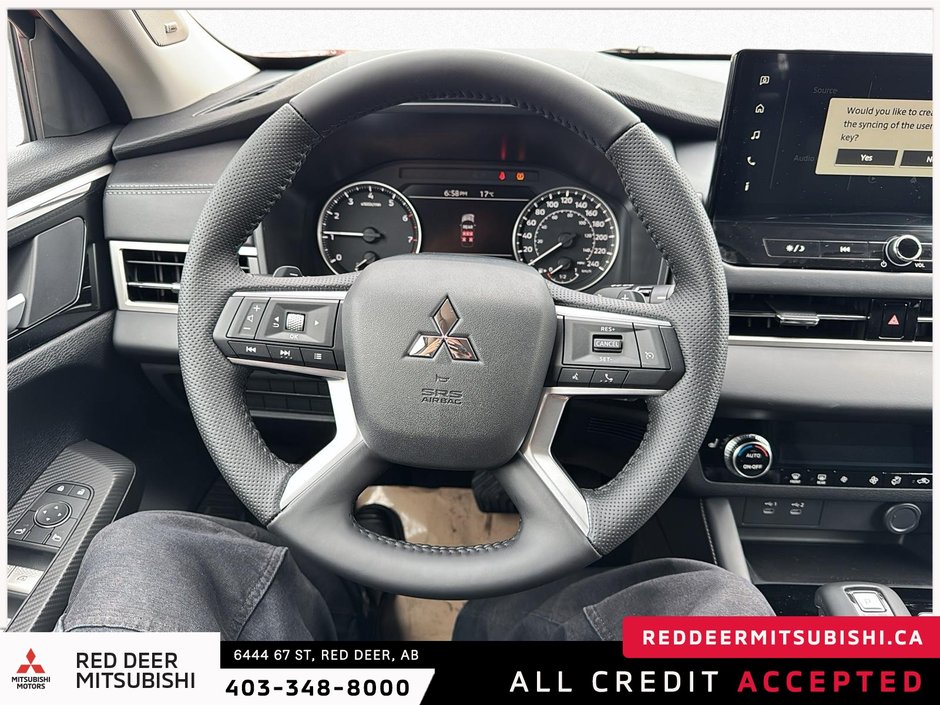 2025 Mitsubishi Outlander ES S-AWC-10