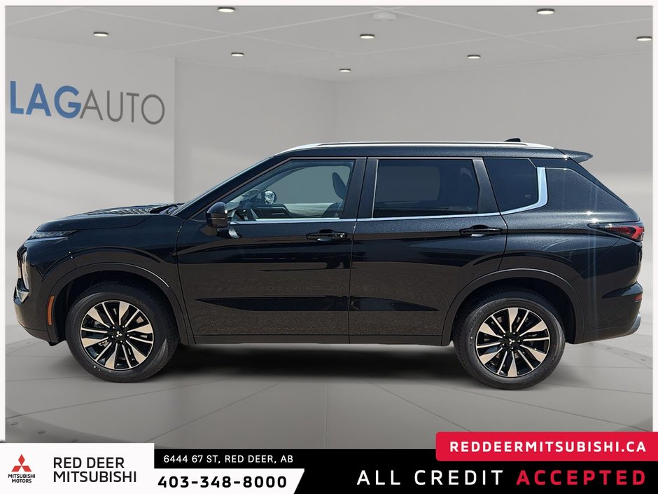 2025 Mitsubishi Outlander LE-4