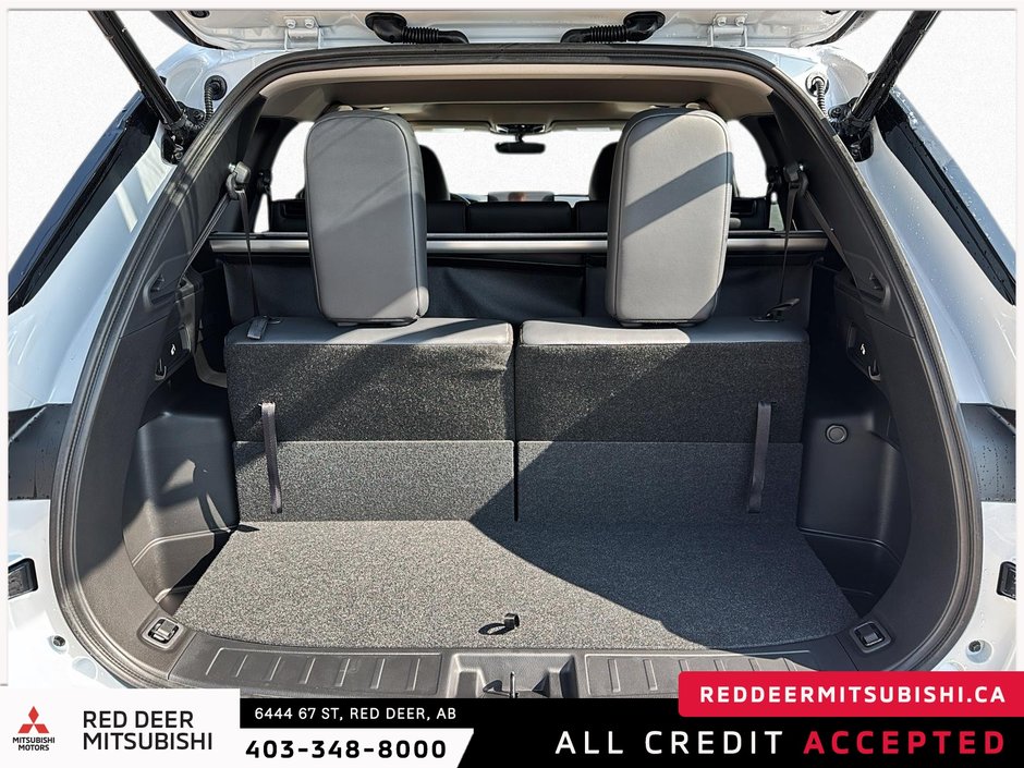 2025 Mitsubishi Outlander LE-5