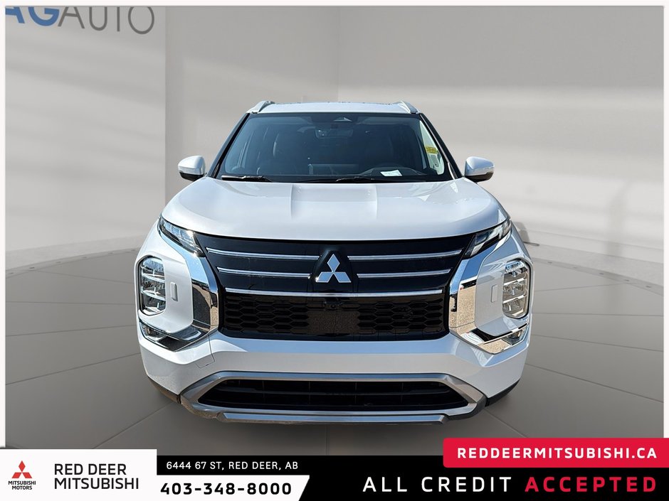 2025 Mitsubishi Outlander LE-1
