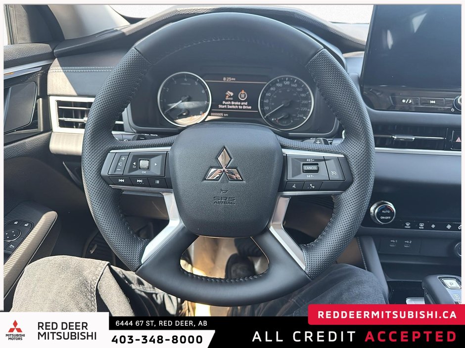 2025 Mitsubishi Outlander ES-10