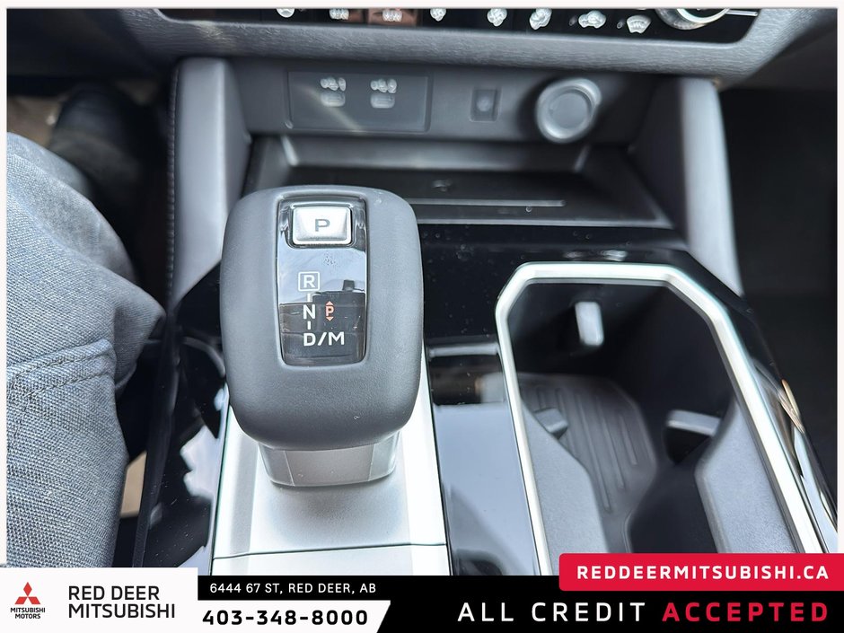 2025 Mitsubishi Outlander SE-13