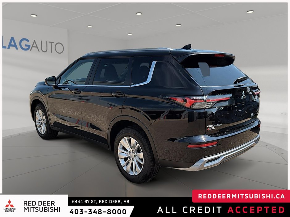 2025 Mitsubishi Outlander SE-3