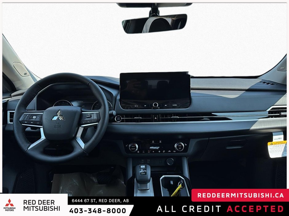 2025 Mitsubishi Outlander SE-8