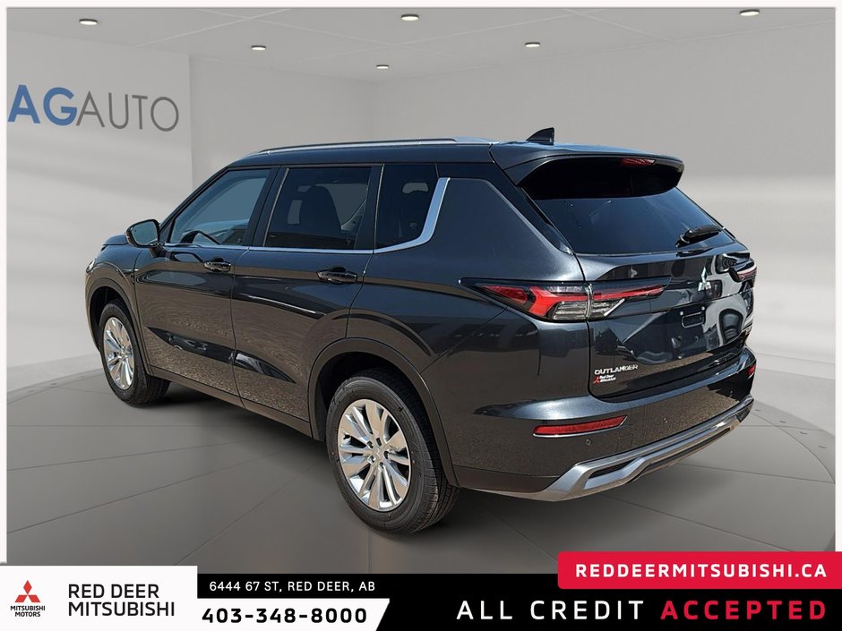 2025 Mitsubishi Outlander SE-3