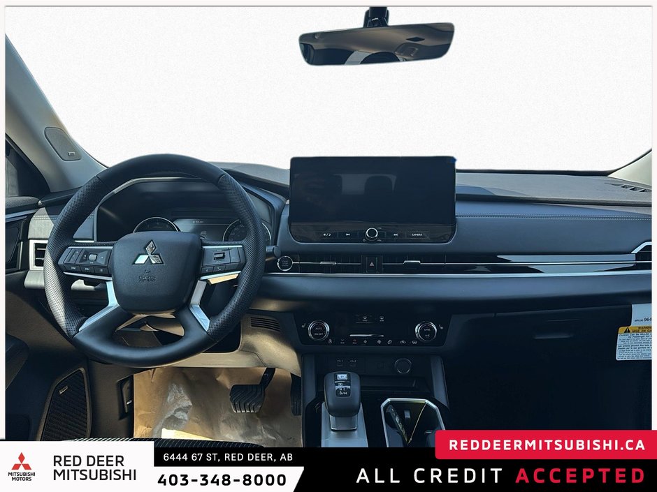 2025 Mitsubishi Outlander SE-8