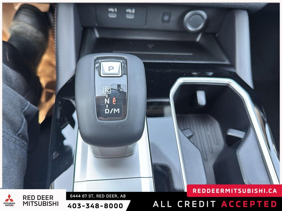2025 Mitsubishi Outlander SE-13