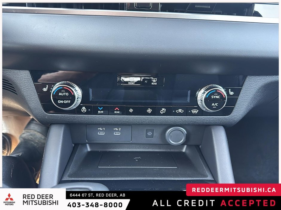 2025 Mitsubishi Outlander SE-12