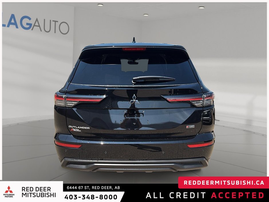 2025 Mitsubishi Outlander ES-2