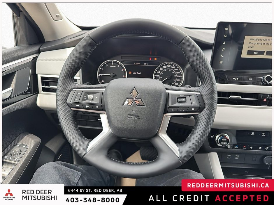 2025 Mitsubishi Outlander LE S-AWC-8