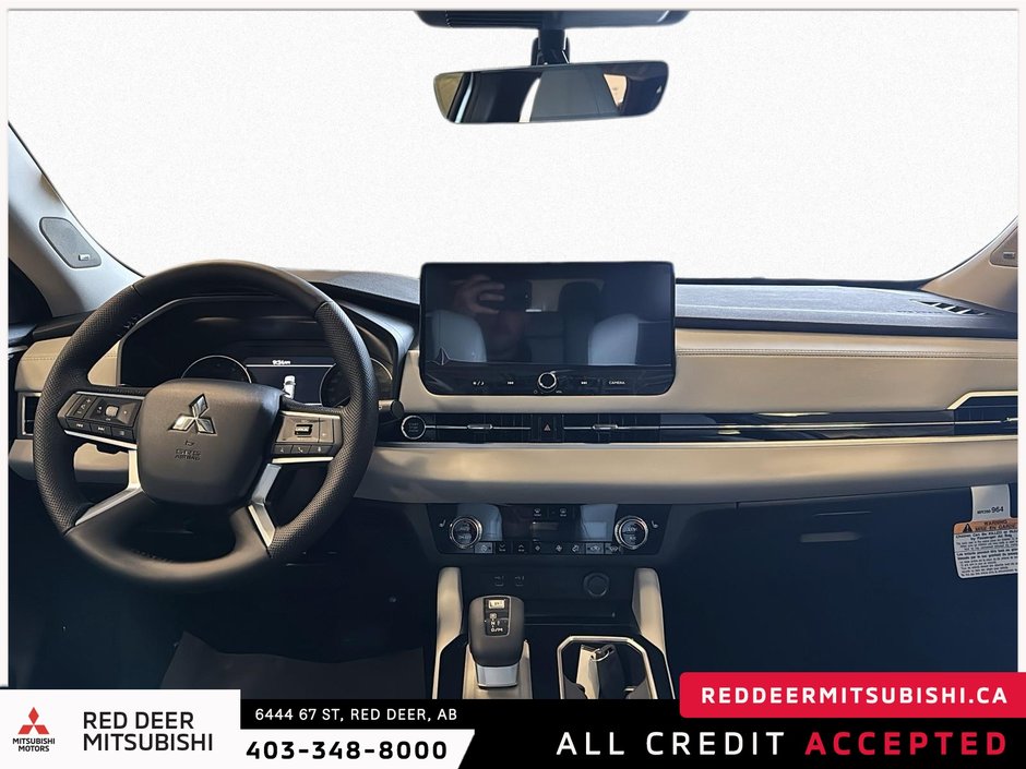2025 Mitsubishi Outlander LE S-AWC-8
