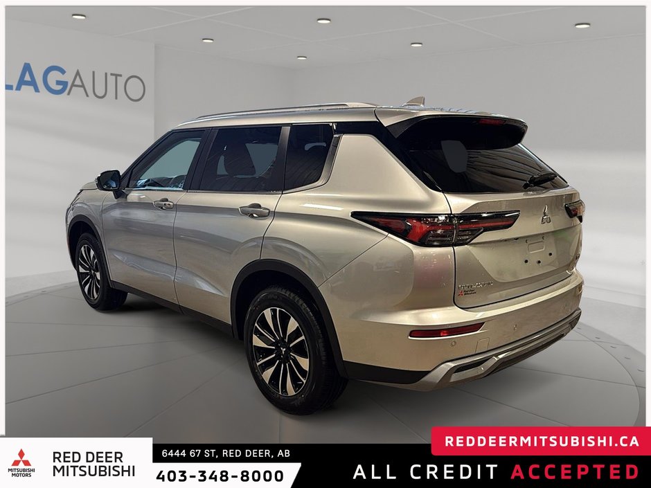 2025 Mitsubishi Outlander LE S-AWC-3