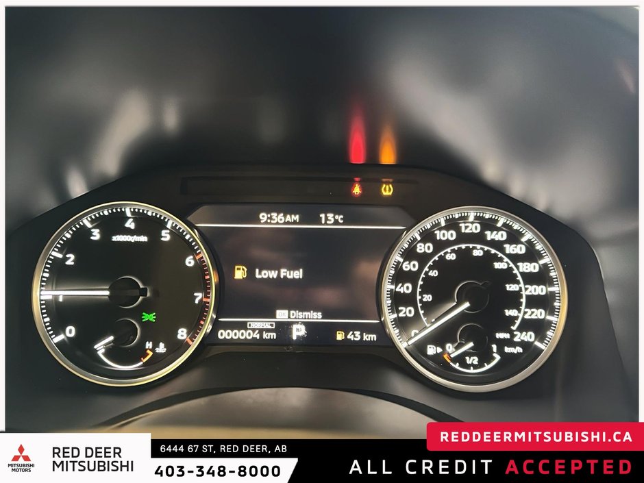 2025 Mitsubishi Outlander LE S-AWC-11