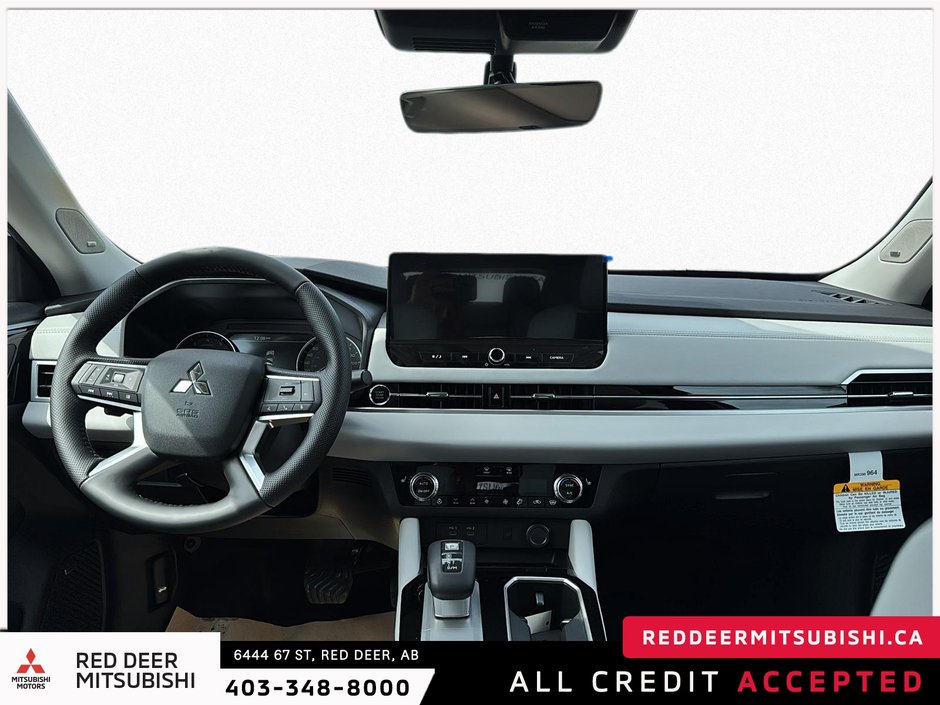 2025 Mitsubishi Outlander LE S-AWC-8