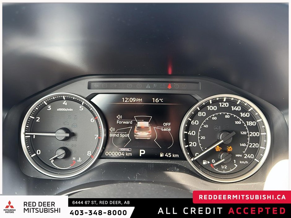 2025 Mitsubishi Outlander LE S-AWC-11