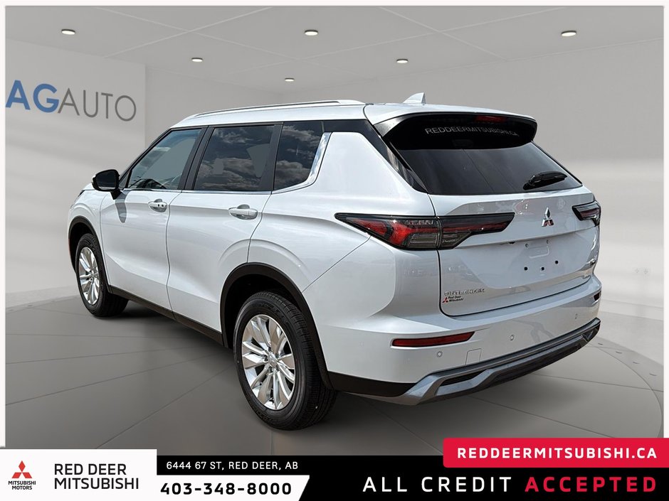 2025 Mitsubishi Outlander SE S-AWC-3