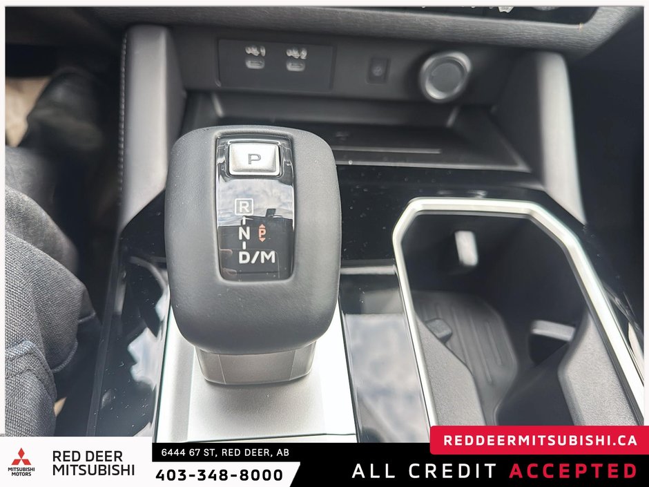 2025 Mitsubishi Outlander SE-13