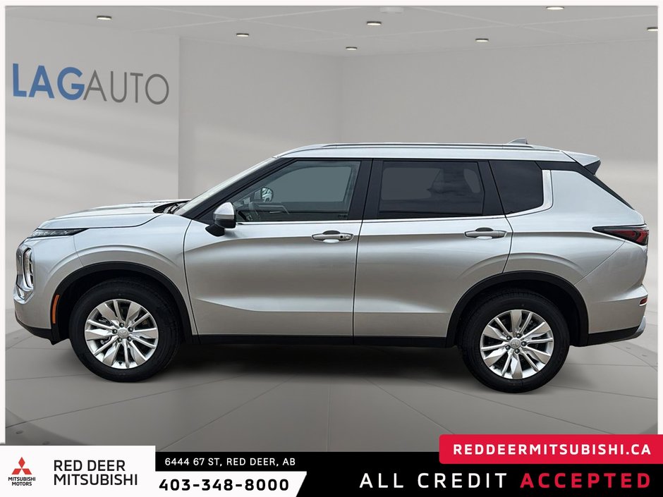 2025 Mitsubishi Outlander SE-4