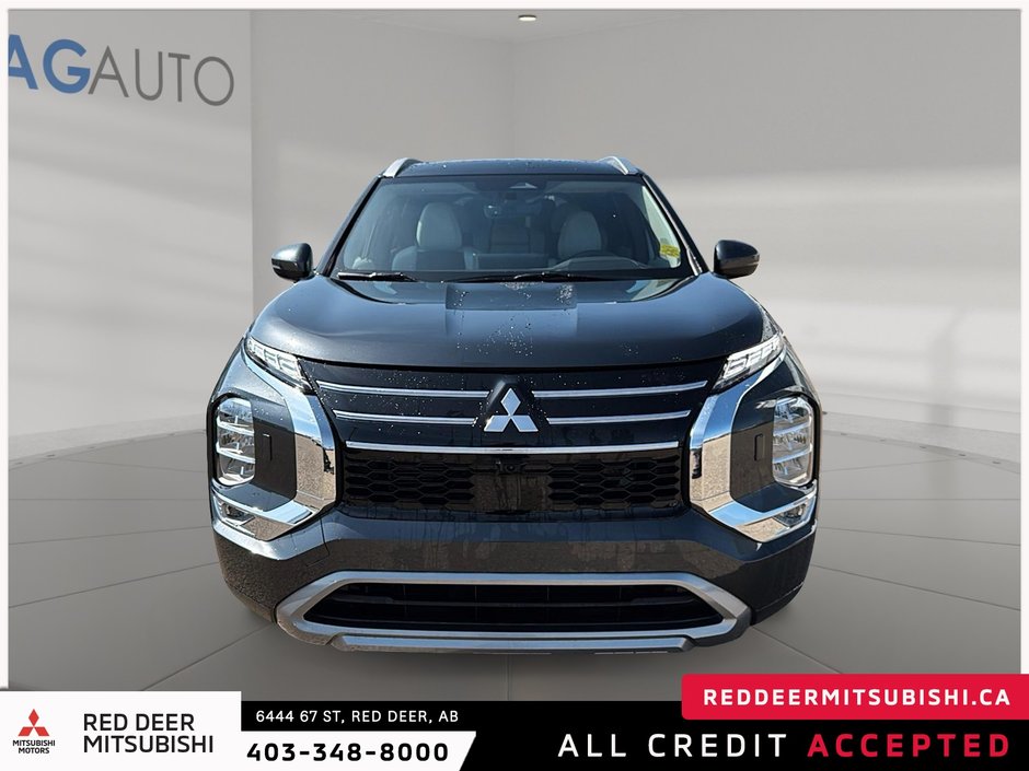 2025 Mitsubishi Outlander LE-1
