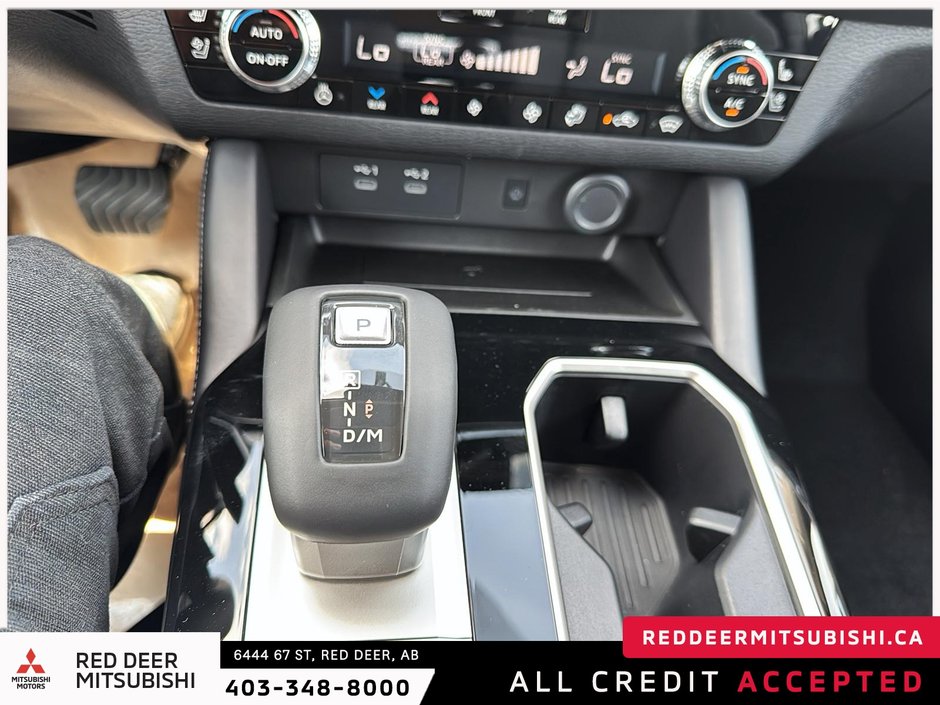 2025 Mitsubishi Outlander SEL S-AWC-13