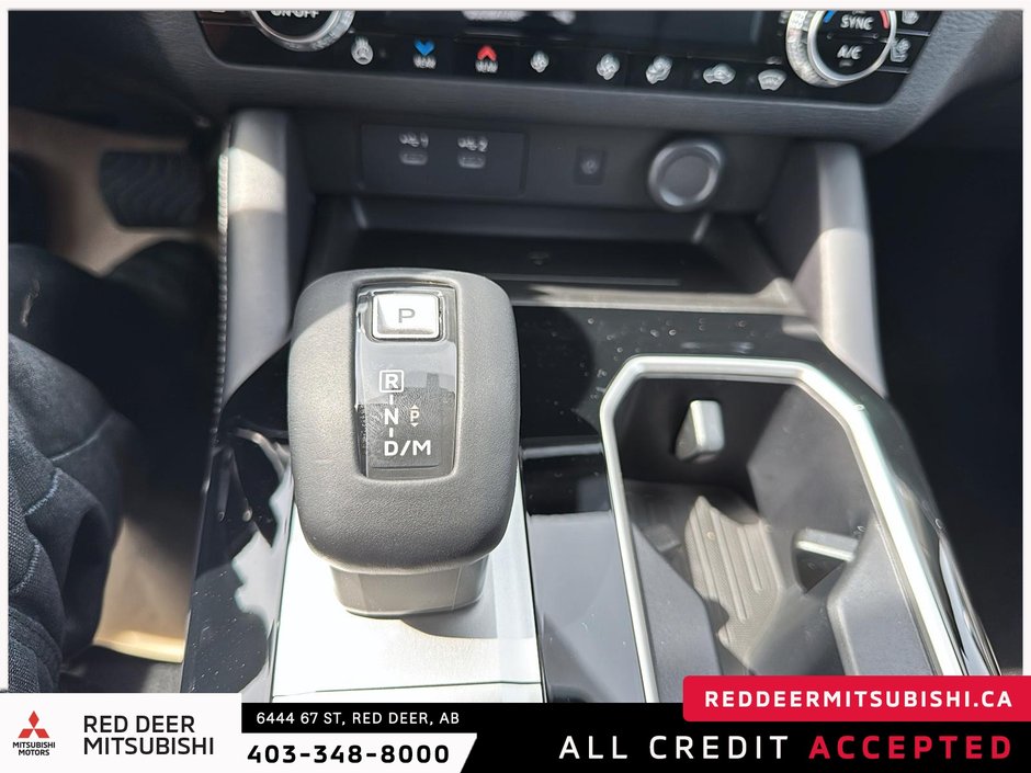 2025 Mitsubishi Outlander SEL S-AWC-13