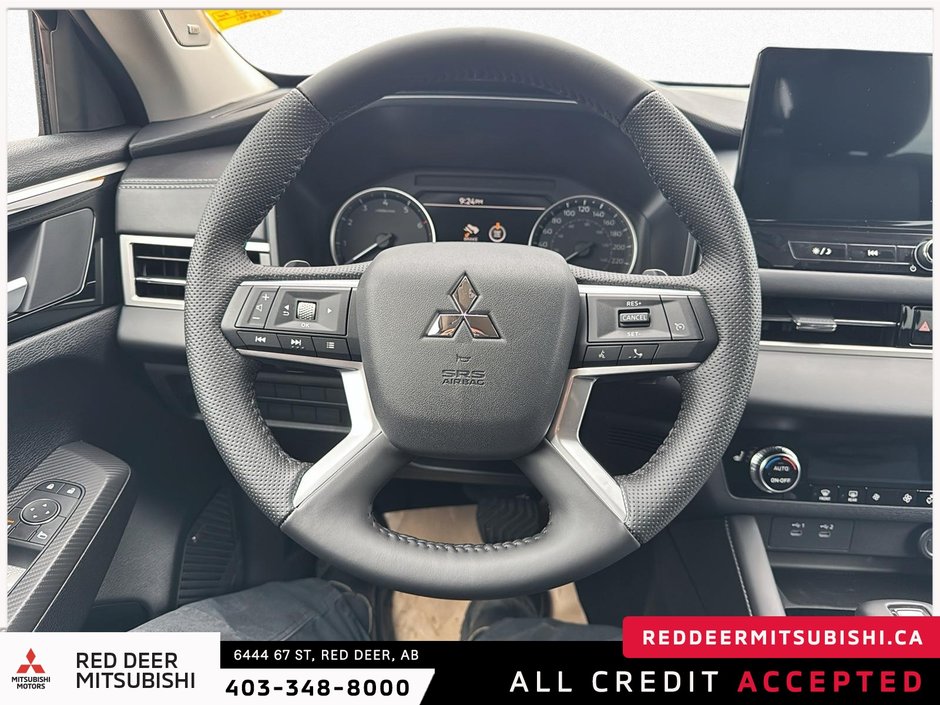 2025 Mitsubishi Outlander ES-10