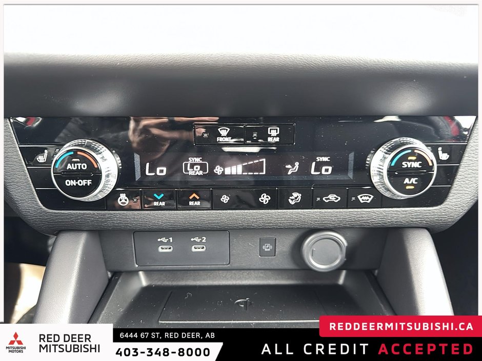 2025 Mitsubishi Outlander SEL-13
