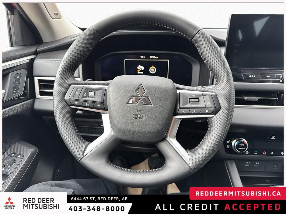 2025 Mitsubishi Outlander-10