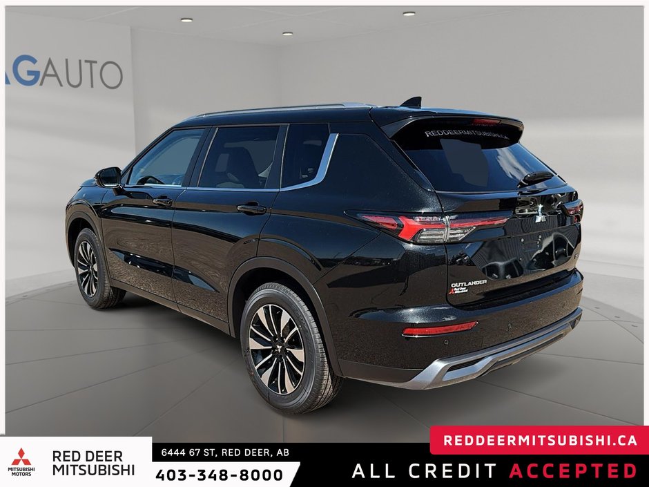 2025 Mitsubishi Outlander LE S-AWC-3
