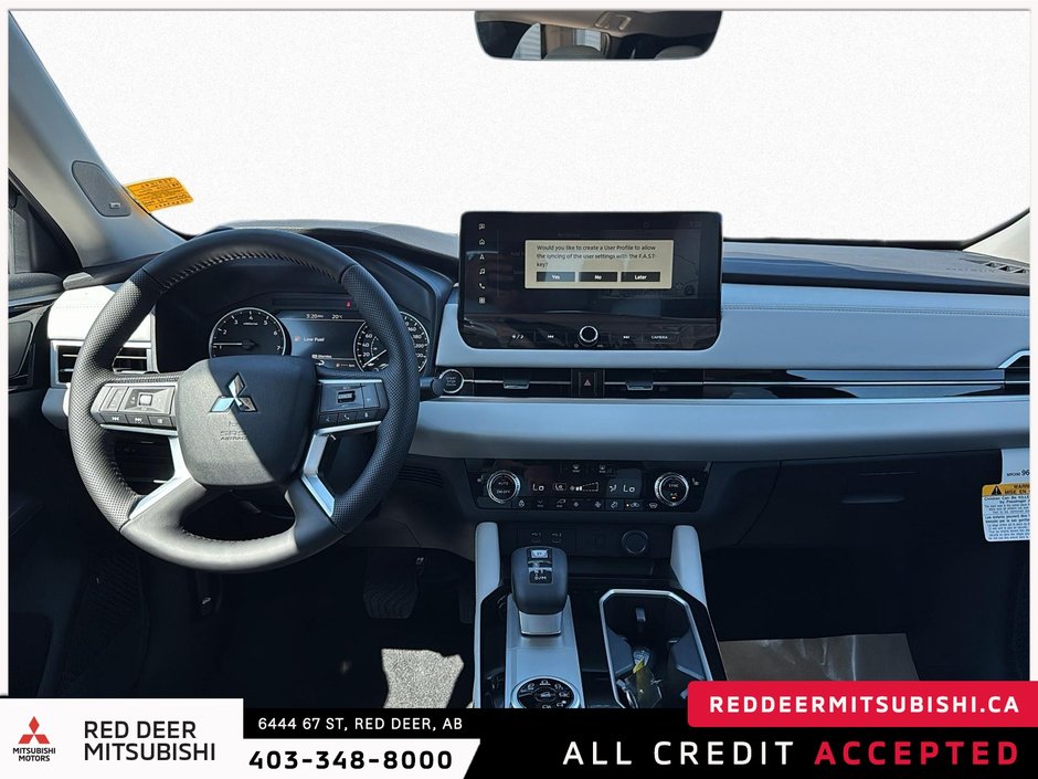 2025 Mitsubishi Outlander LE S-AWC-8