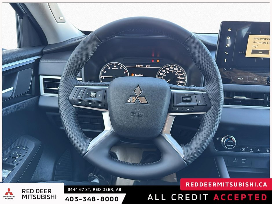 2025 Mitsubishi Outlander ES S-AWC-10