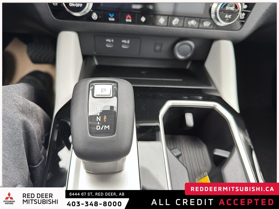 2025 Mitsubishi Outlander SEL S-AWC-13