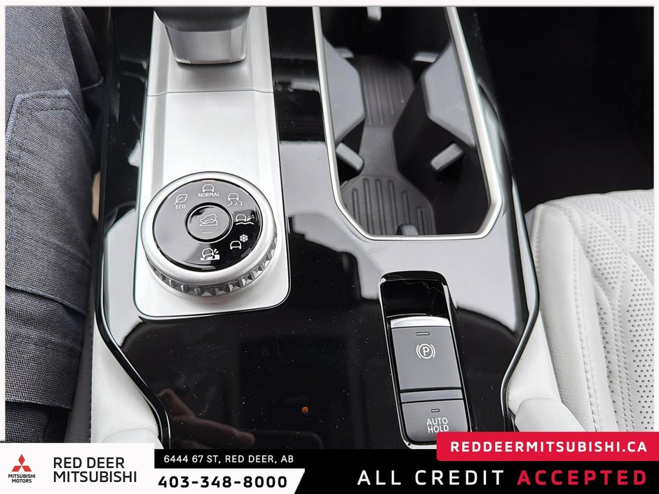 2025 Mitsubishi Outlander SEL S-AWC-14