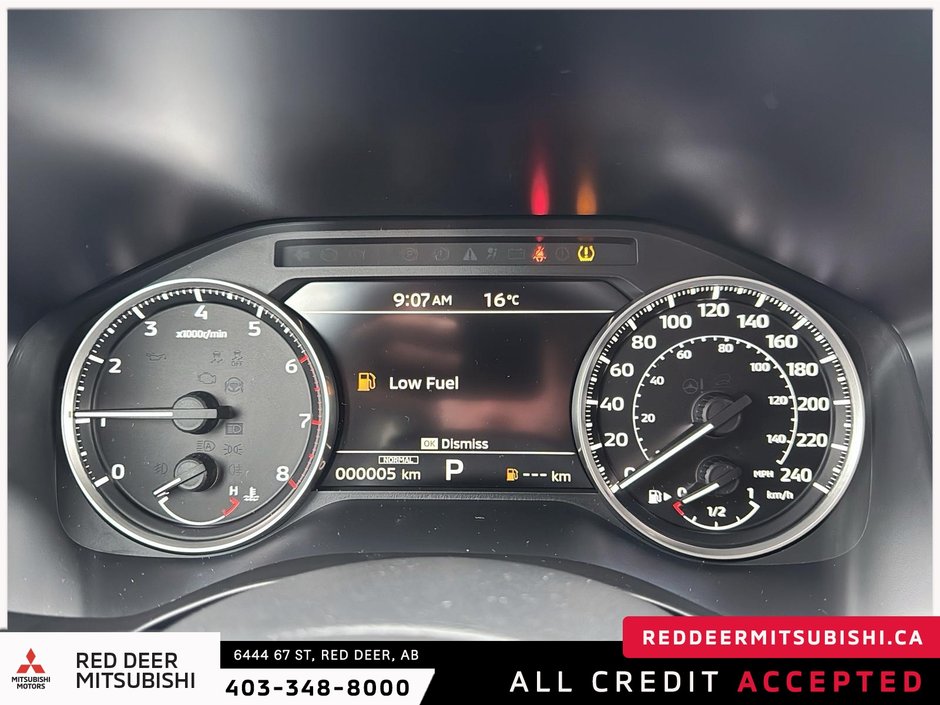 2025 Mitsubishi Outlander LE S-AWC-11