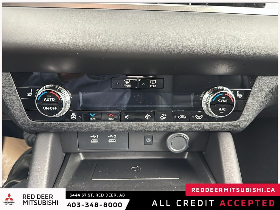2025 Mitsubishi Outlander LE S-AWC-12
