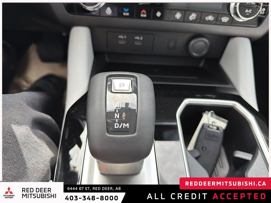2025 Mitsubishi Outlander SEL S-AWC-13