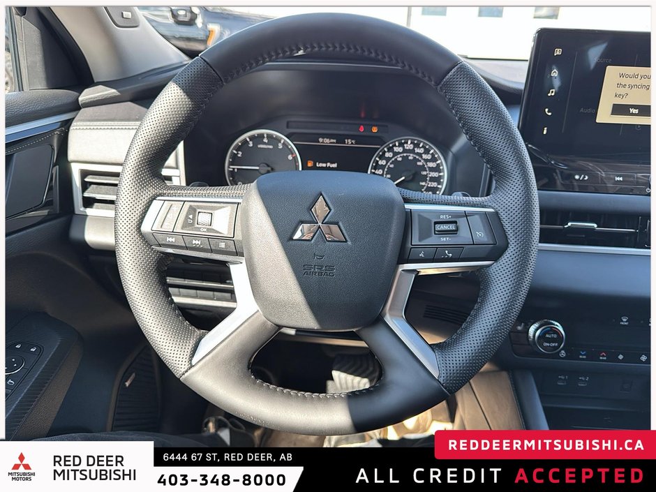 2025 Mitsubishi Outlander SE S-AWC-10