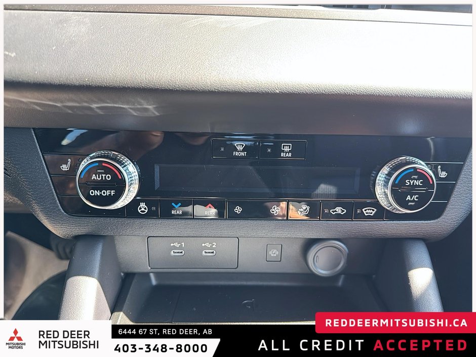 2025 Mitsubishi Outlander SE S-AWC-12