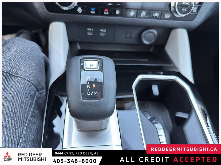2025 Mitsubishi Outlander SEL S-AWC-13