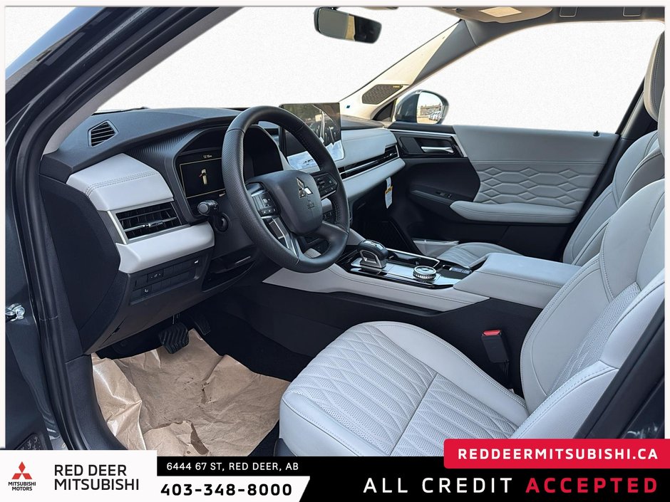 2025 Mitsubishi Outlander GT S-AWC TWO TONE ROOF-7