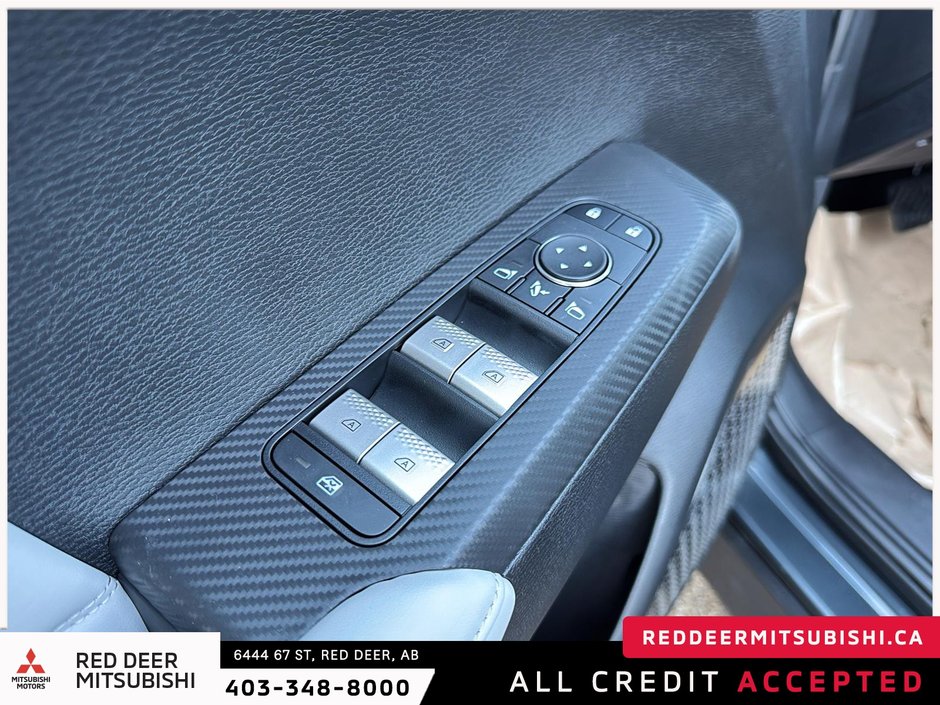 2025 Mitsubishi Outlander GT S-AWC TWO TONE ROOF-9