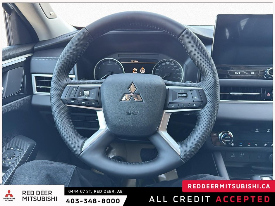 2025 Mitsubishi Outlander LE S-AWC-10
