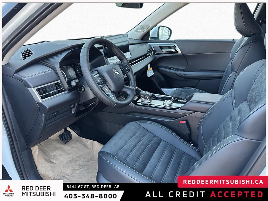 2025 Mitsubishi Outlander LE S-AWC-7