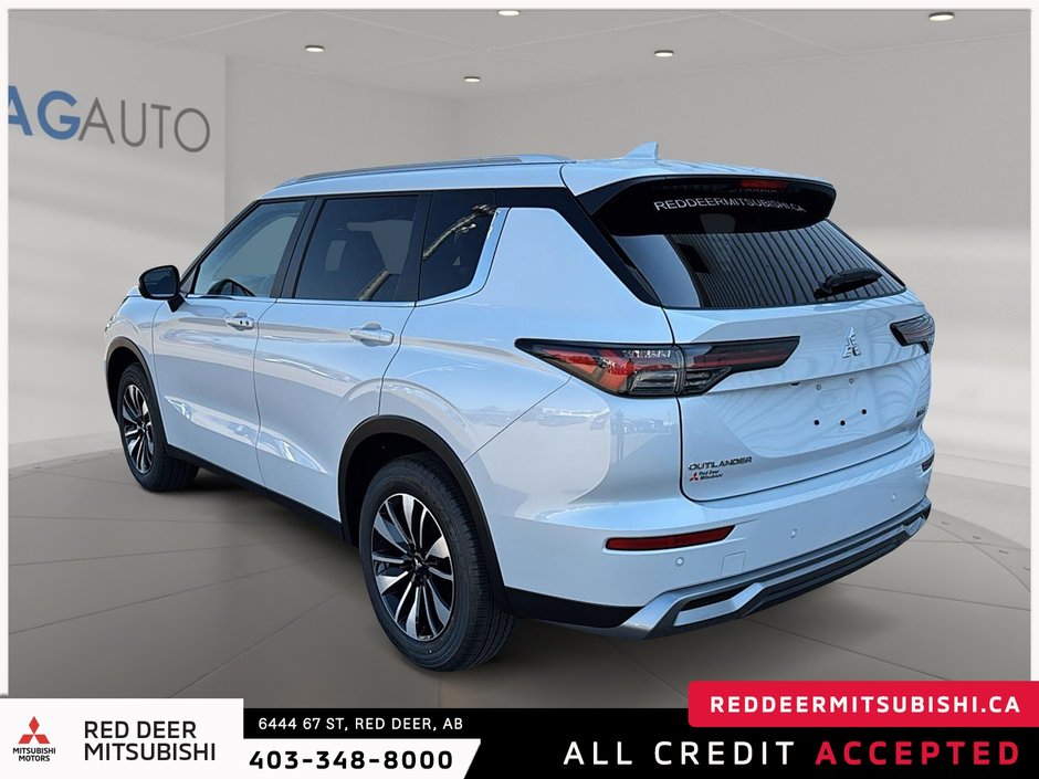 2025 Mitsubishi Outlander LE S-AWC-3
