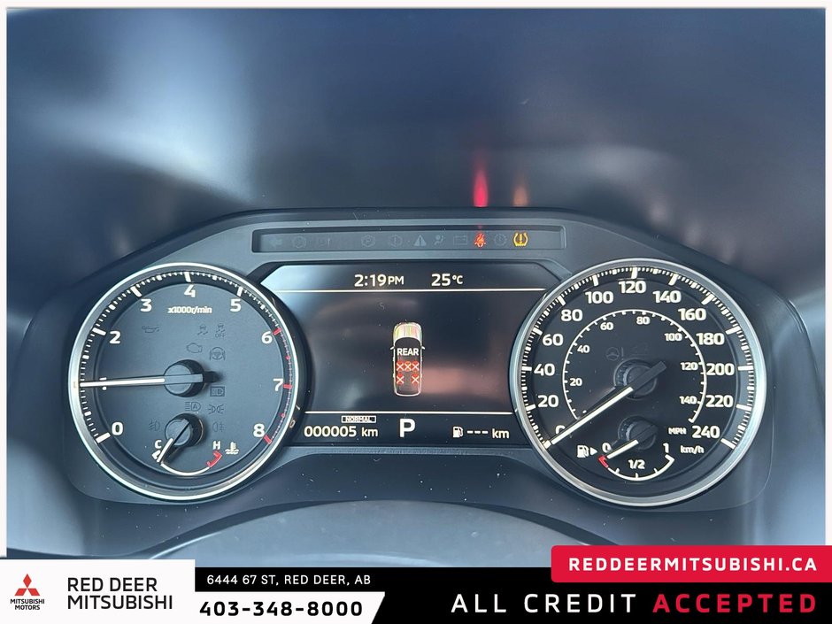 2025 Mitsubishi Outlander LE S-AWC-11