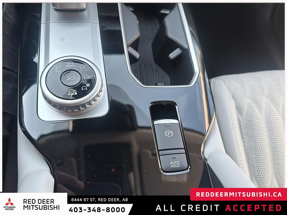 2025 Mitsubishi Outlander GT S-AWC TWO TONE ROOF-14